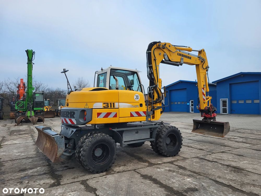 Liebherr A 311 spr z Niemiec tylko 6200mtg - 9