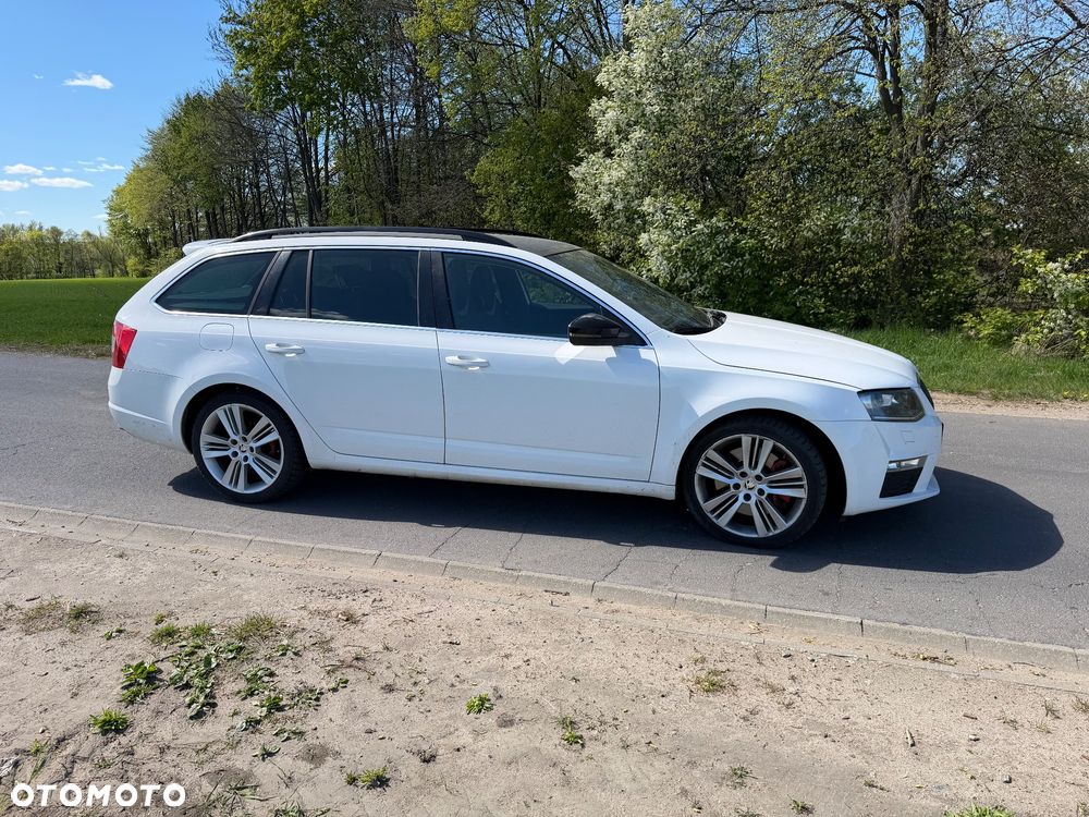 Skoda Octavia 2.0 TDI DSG RS - 4