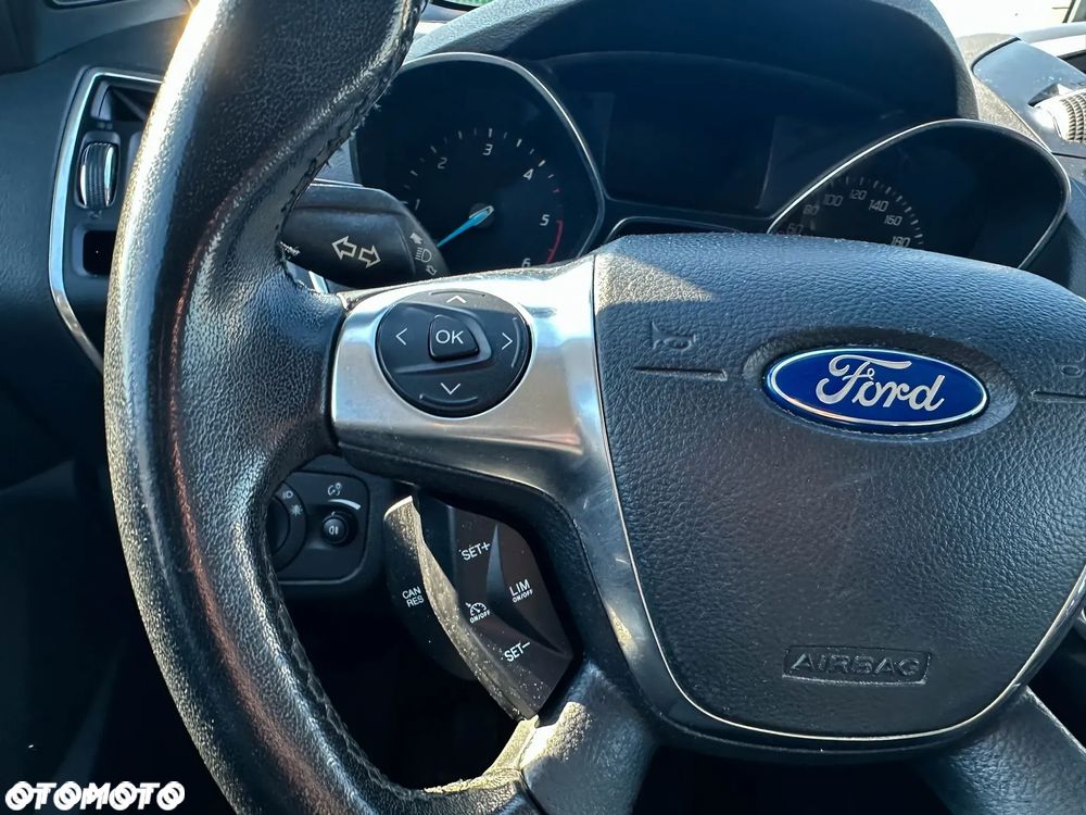 Ford Kuga 2.0 TDCi 4x4 Titanium - 34