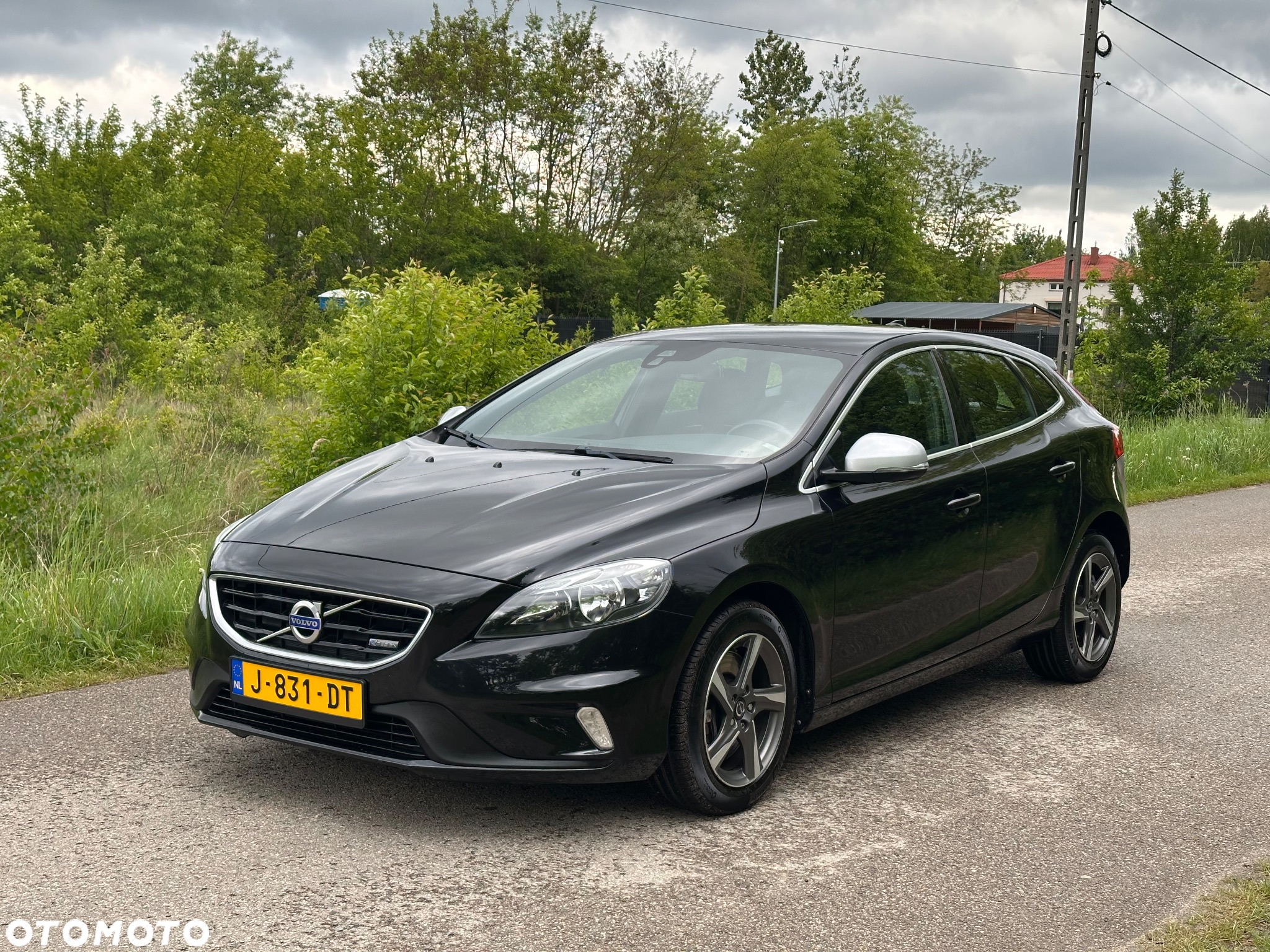 Volvo V40 D4 Drive-E R-Design Momentum - 3