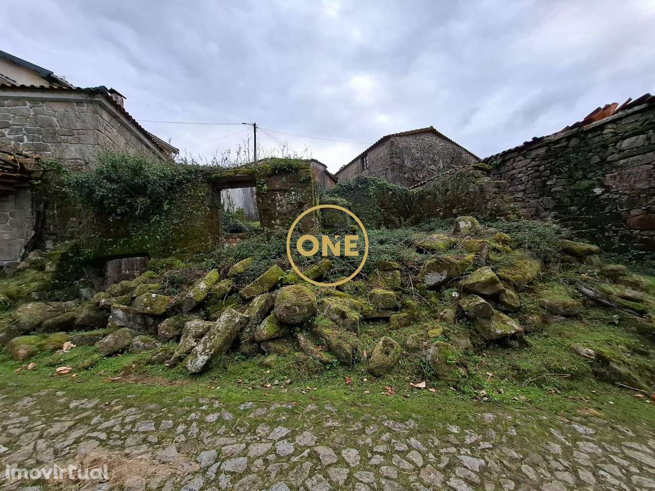 Terreno com Moradia para Renovar - Grande imagem: 5/13