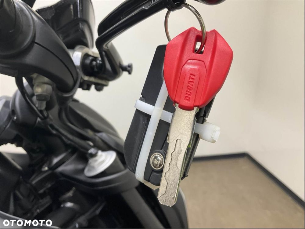 Ducati Diavel - 11