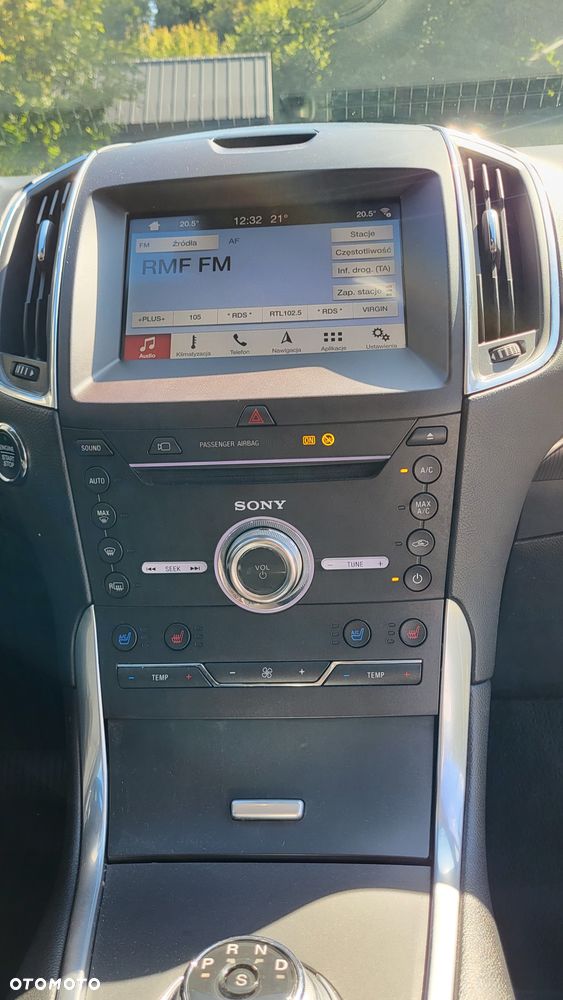 Ford S-Max - 17
