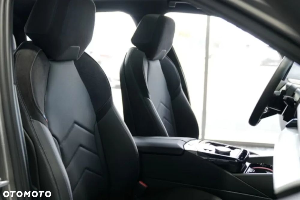 BMW Seria 5 520d xDrive mHEV M Sport - 32