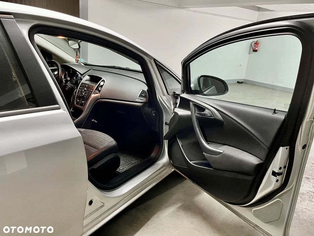 Opel Astra 1.4 T EU6 - 11