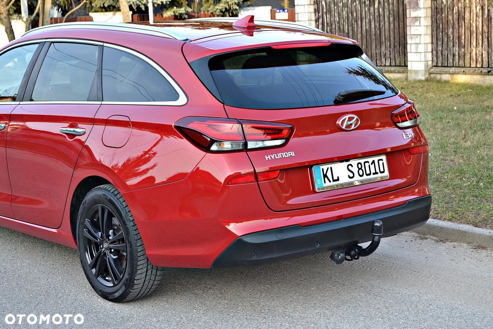 Hyundai i30 blue 1.6 CRDi Premium - 10
