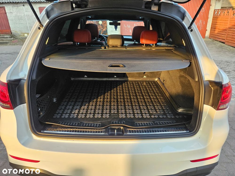 Mercedes-Benz GLC - 22