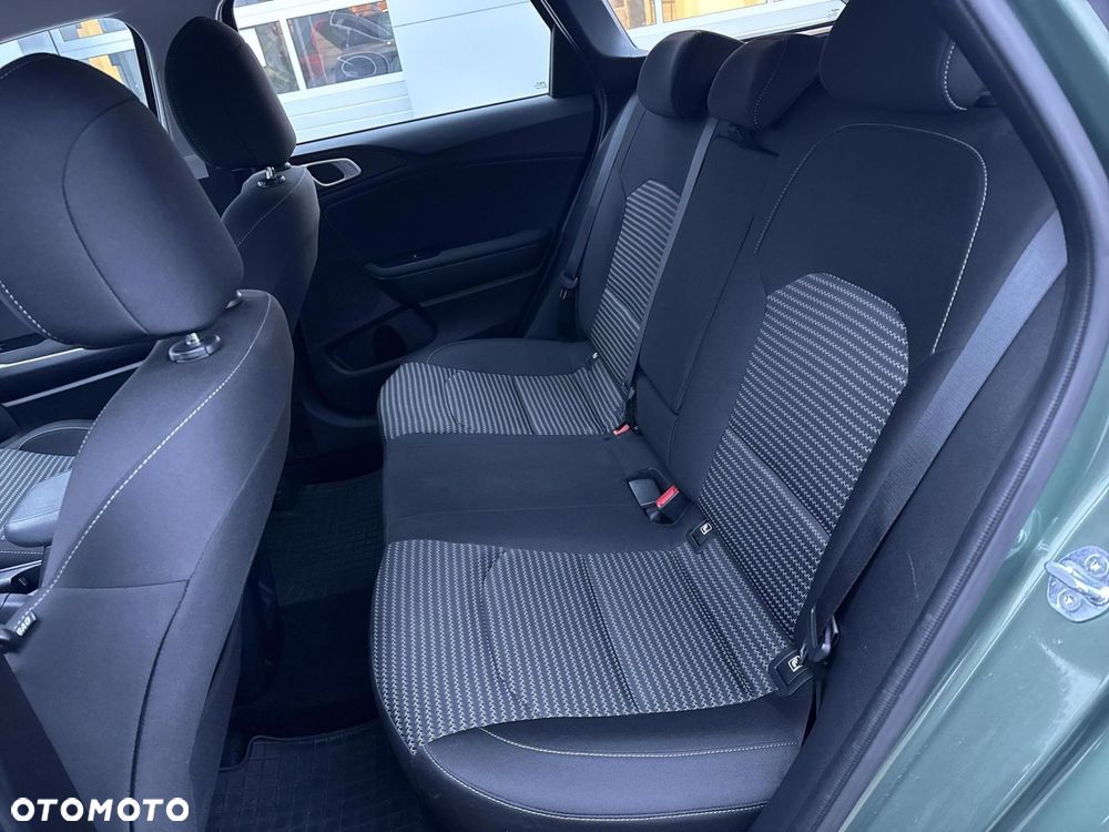 Kia Ceed 1.5 T-GDI M - 16