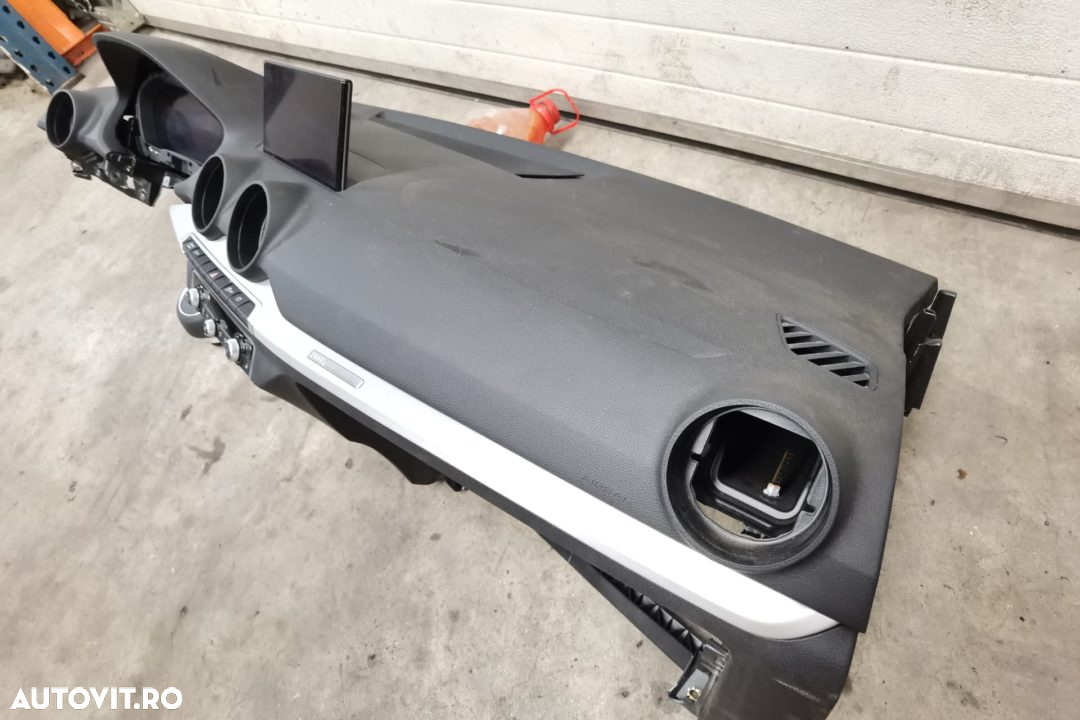 Plansa bord AUDI Q2 2017 2018 2019 - 5