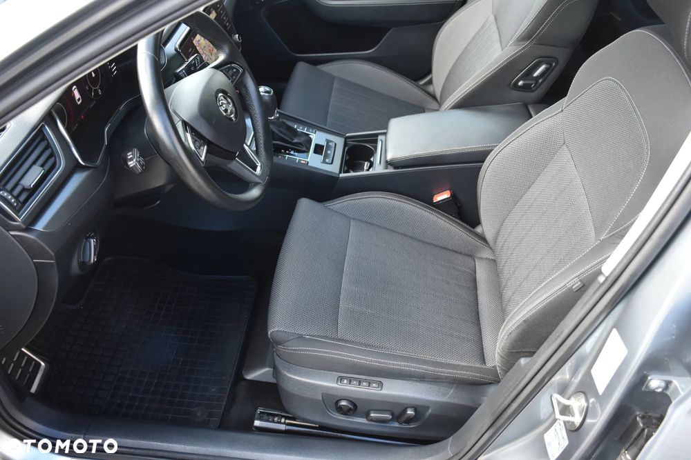 Skoda Superb 2.0 TDI DSG Ambition - 18