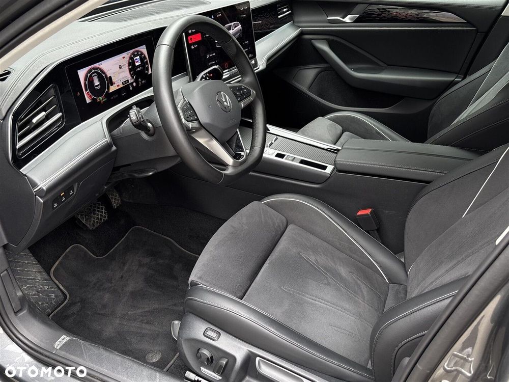 Volkswagen Passat - 11