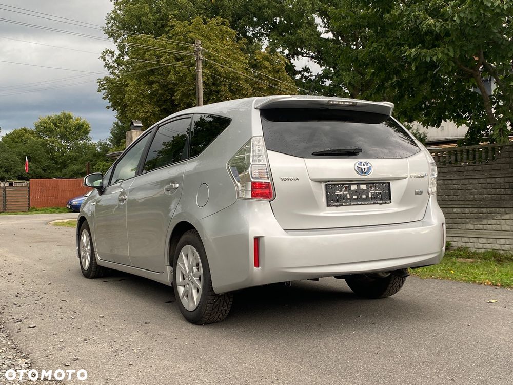 Toyota Prius+ (Hybrid) - 10