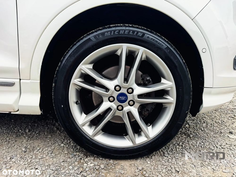 Ford Kuga 2.0 TDCi 4x4 Vignale - 11