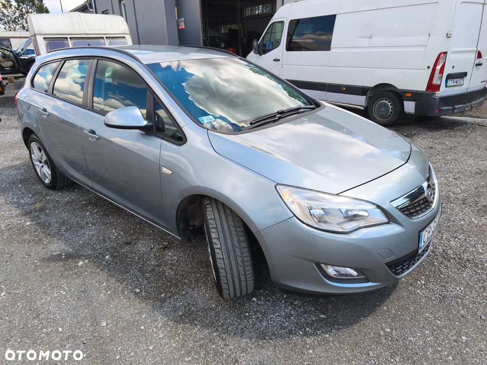 Opel Astra 1.7 CDTI Cosmo - 4