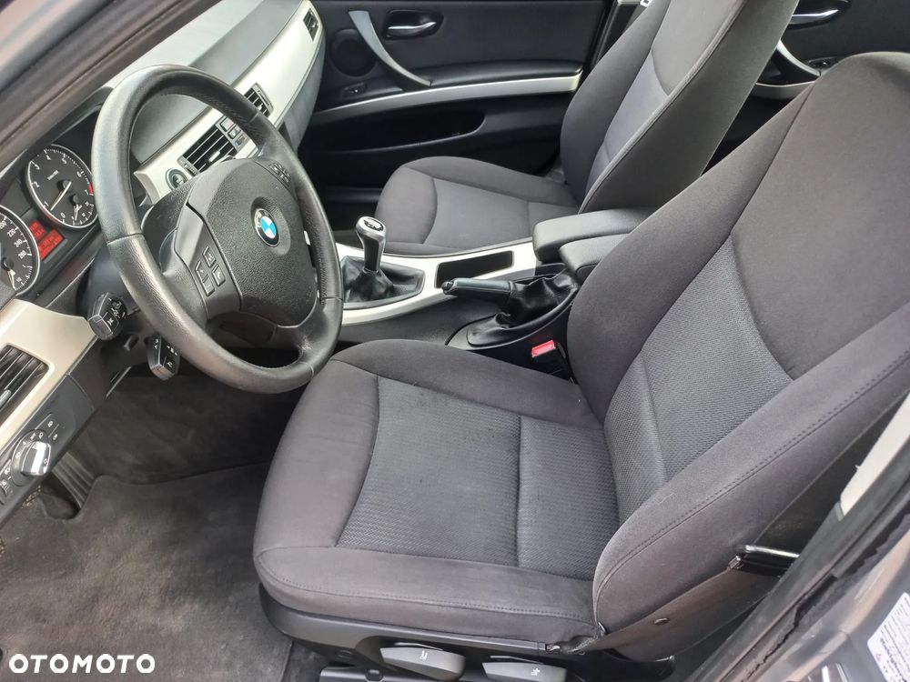 BMW Seria 3 318i Edition Exclusive - 20