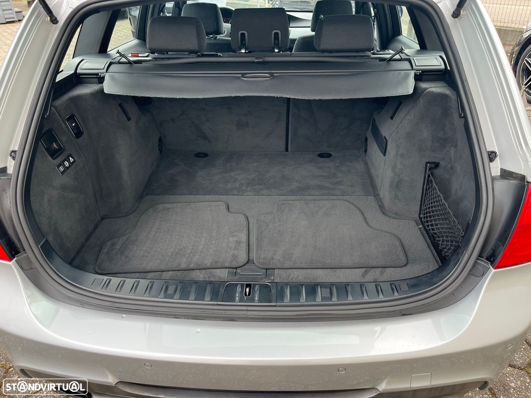 BMW 318 d Touring Pack M - 13
