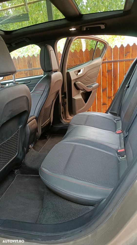 Ford Focus - 14