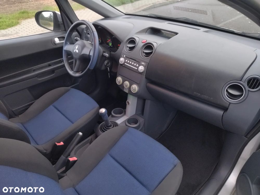 Mitsubishi Colt 1.1 Motion - 11