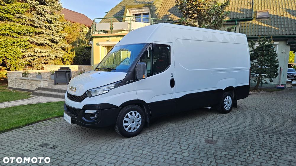 Iveco Daily 35S17 3,0D 170KM I Właściciel L2H2 Średniak Hak 3,5T Webasto Klima Fotel Bujany - 1