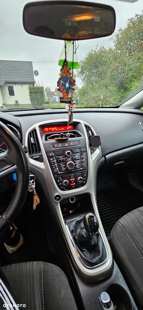 Opel Astra 1.7 CDTI - 9