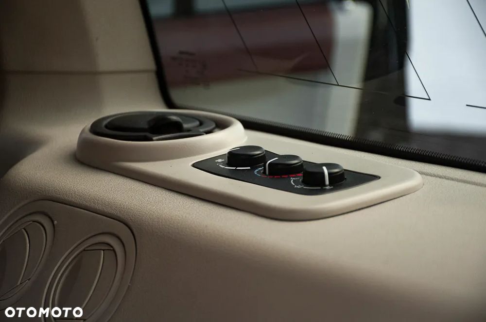 Jeep Commander 3.0 CRD DPF Automatik Overland - 29