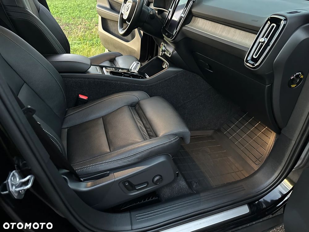 Volvo XC 40 D4 AWD Inscription - 26