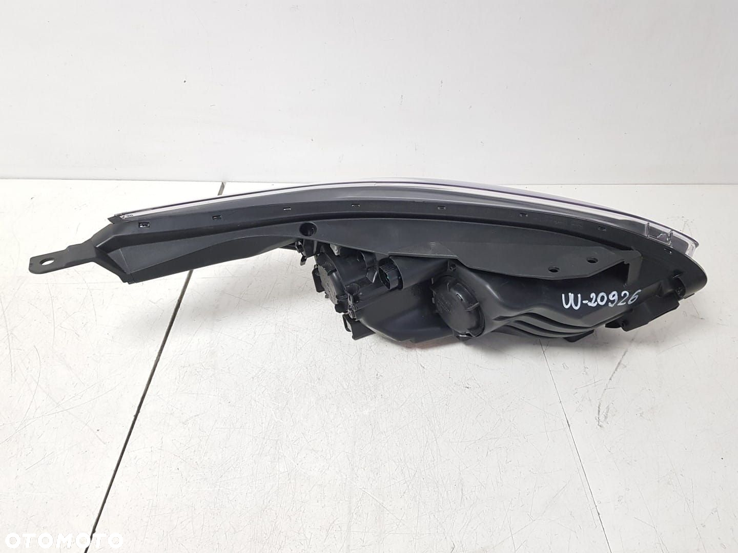 KIA PROCEED CEED 3 III LIFT CD 21 22 23 LAMPA LEWA PRZEDNIA PRZÓD SOCZEWKA EUROPA 92101-J7051 - 7