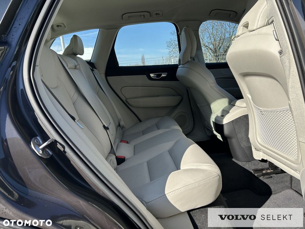 Volvo XC 60 - 30