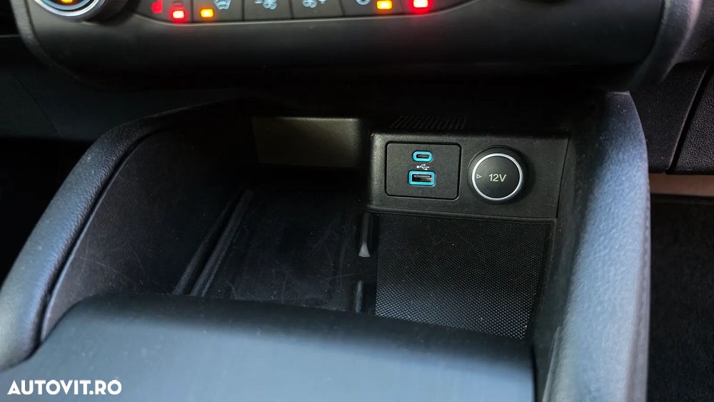 Ford Kuga 2.0 EcoBlue 4x4 Aut. TITANIUM - 35