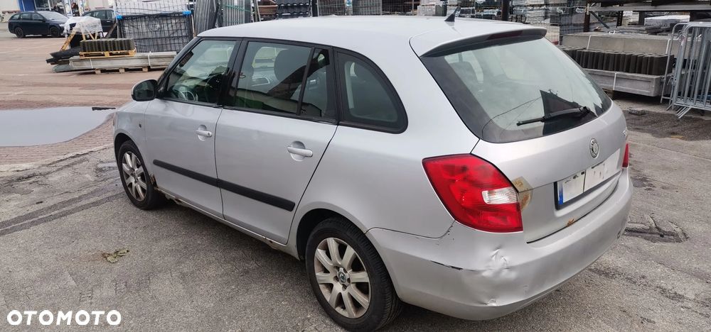 Skoda Fabia 1.9 tdi 2009 rok maska,klapa,blotnik,drzwi,lampa,kola,felgi,silnik - 7