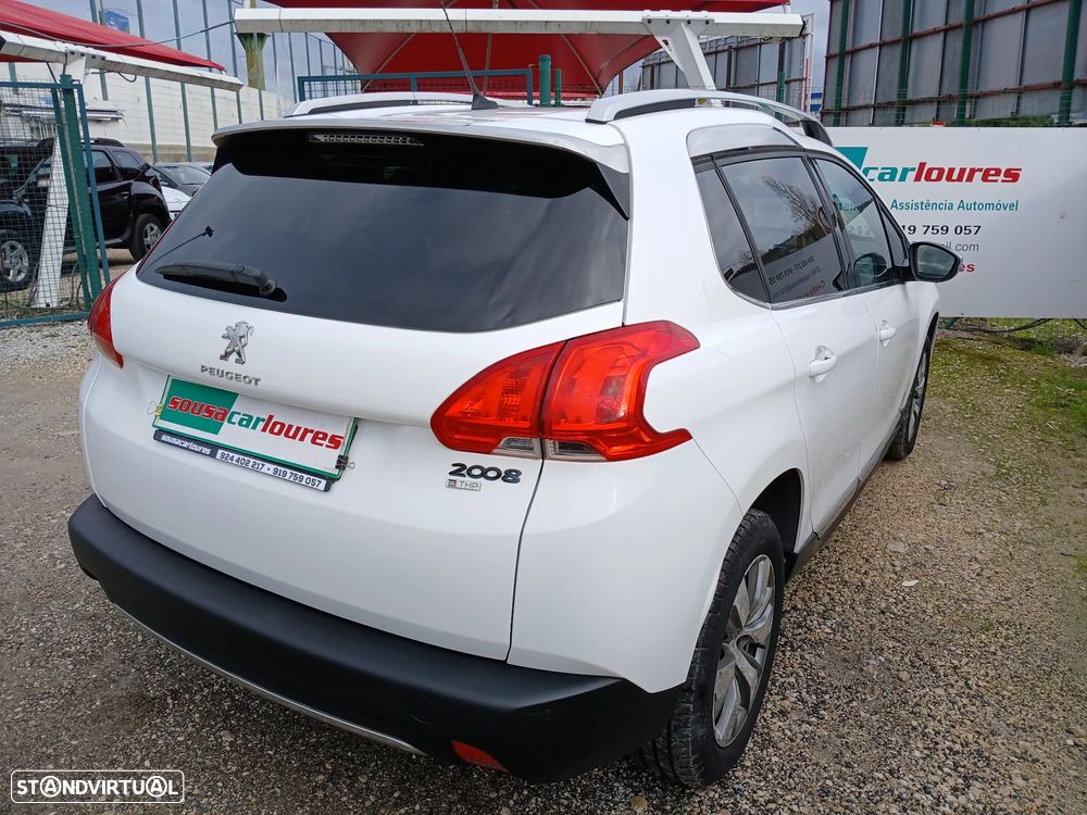 Peugeot 2008 1.2 PureTech Style - 9