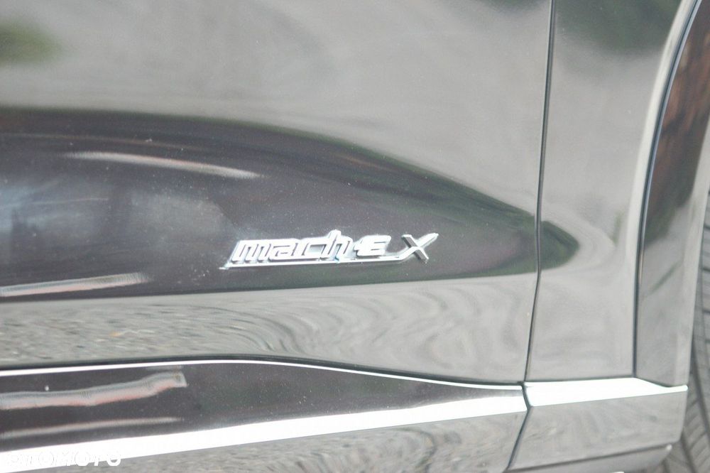 Ford Mustang Mach-E - 14