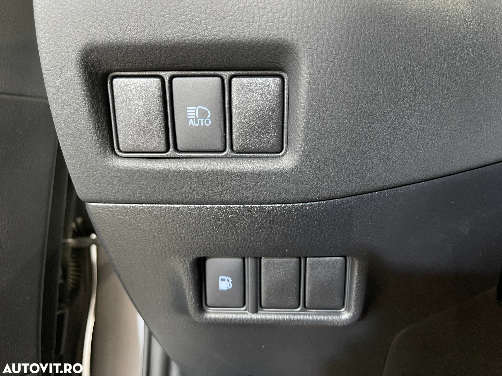 Toyota C-HR 2.0 Hybrid Lounge - 17
