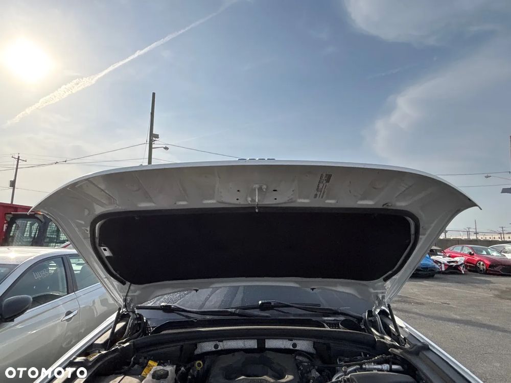 Jeep Grand Cherokee - 15