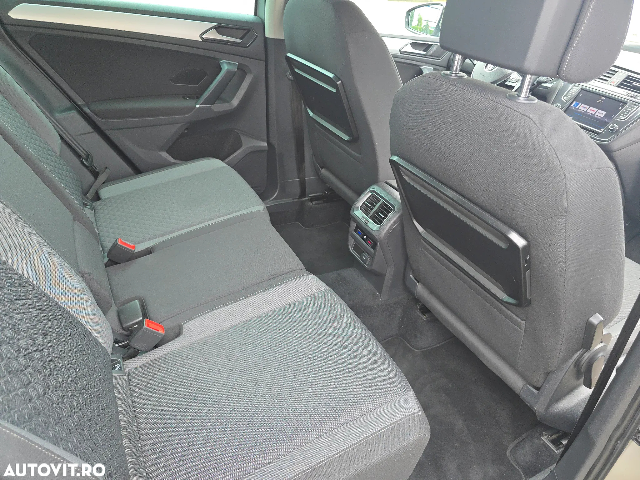 Volkswagen Tiguan 2.0 TDI SCR (BlueMotion Technology) Comfortline - 9
