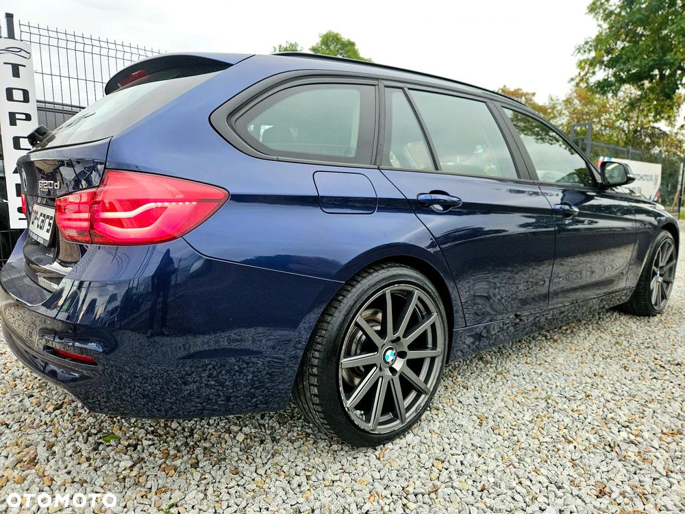 BMW Seria 3 320d Sport Line - 17