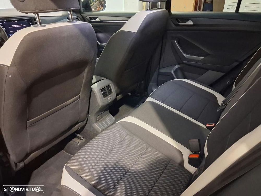 VW T-Roc 1.5 TSI Sport DSG - 16