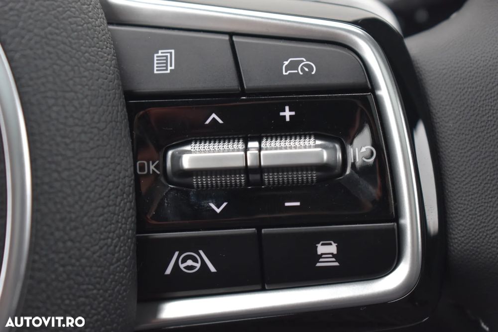 Kia Sorento 1.6 T-GDI HEV 6AT 4x4 7P Premium+ - 12