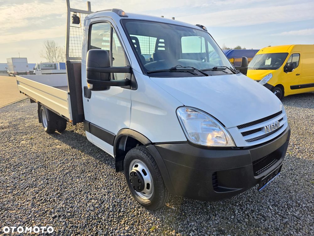 Iveco 35C18 3,0 HPI 180 KONNA SKRZYNIA 4,2M KLIMA WEBASTO 75T/KM PRZEBIEGU GWARANCJA IDEALNE BLIŻNIAKI DO 3,5T - 7