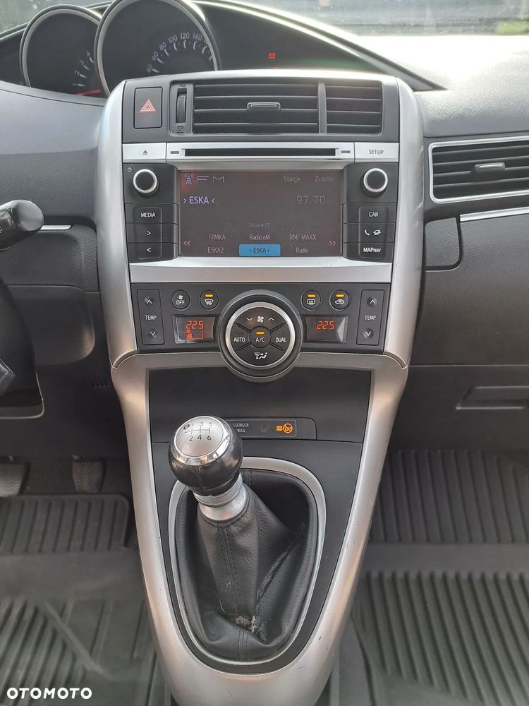 Toyota Verso 1.8 Premium EU5 7os - 16