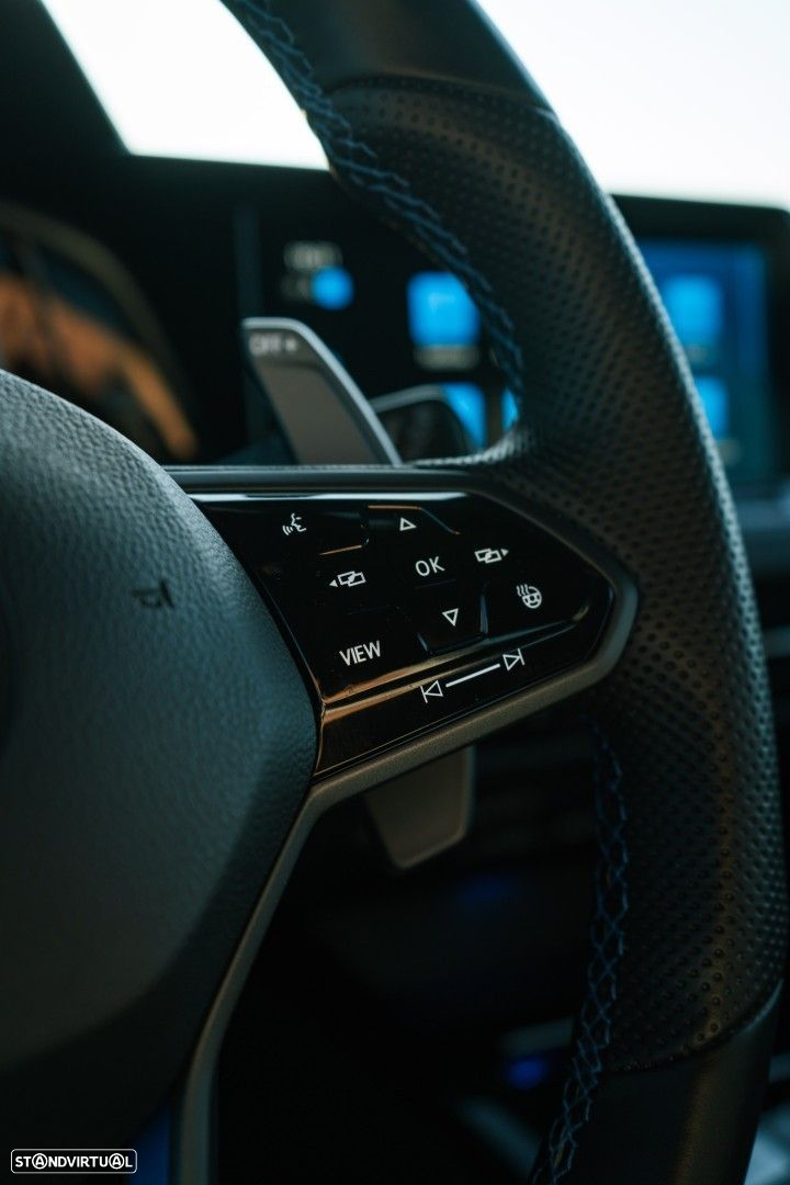 VW Golf 2.0 TSI R DSG - 23