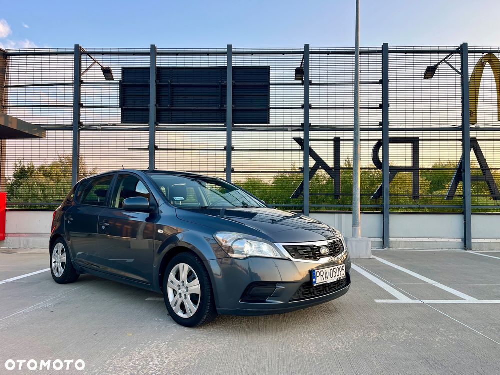 Kia Ceed 1.4 Comfort + - 1
