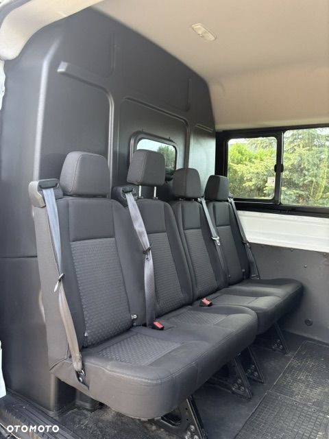 Ford Transit 7 osobowy - 30