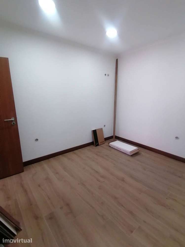 Moradia T2 Totalmente Remodelada com Garagem | Pereira - Grande imagem: 4/6