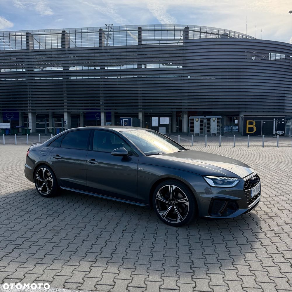 Audi A4 2023 photo 2
