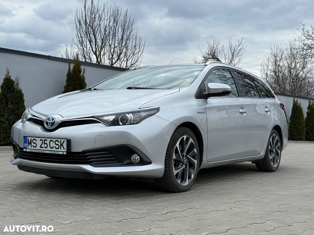 Toyota Auris - 2