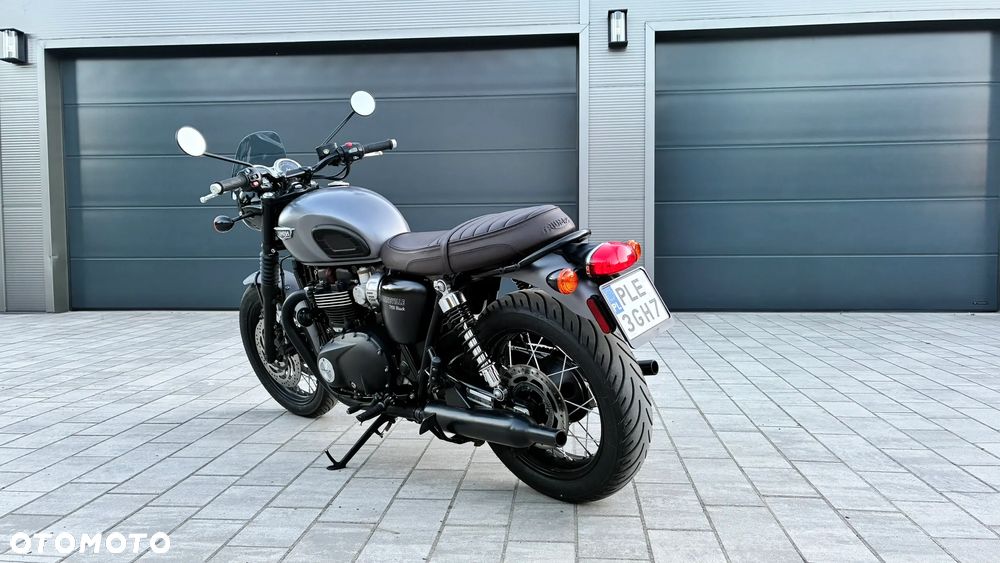 Triumph Bonneville - 4