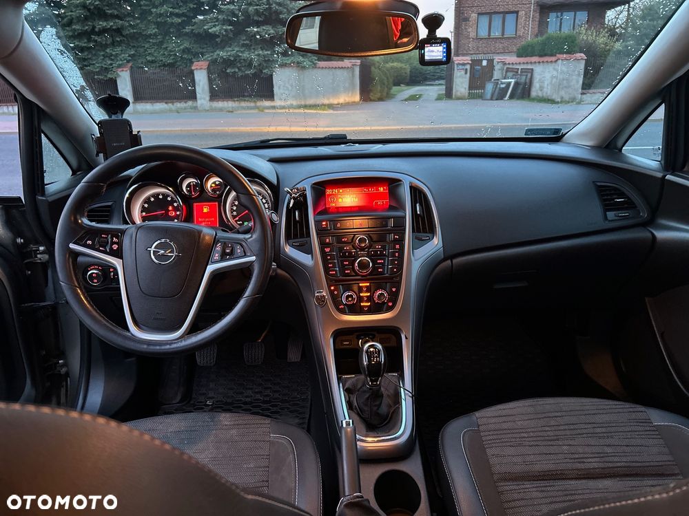 Opel Astra 1.4 T Executive EU6 - 8