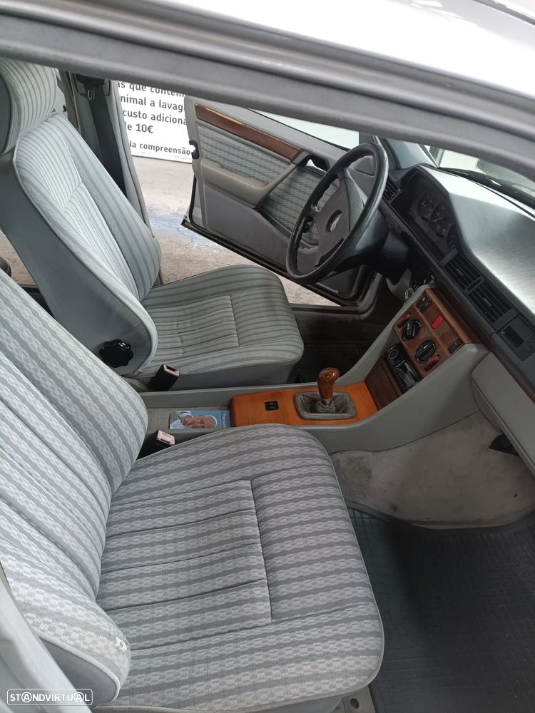 Mercedes-Benz E 200 ver-d-2-0 - 11