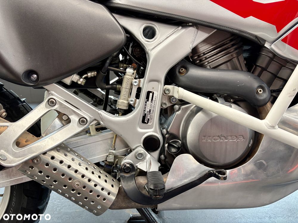 Honda XRV - 7